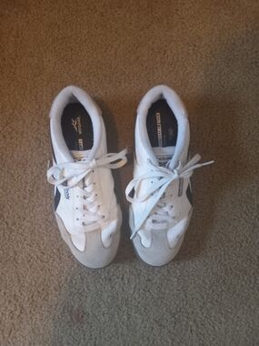 Reebok Galaxy White Sneakers with Blue Accents Sz.8.5